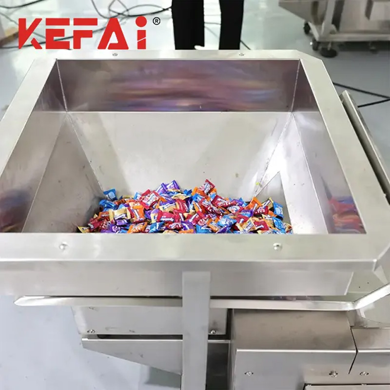 Podrobnost stroja za pakiranje sladkarij KEFAI 2
